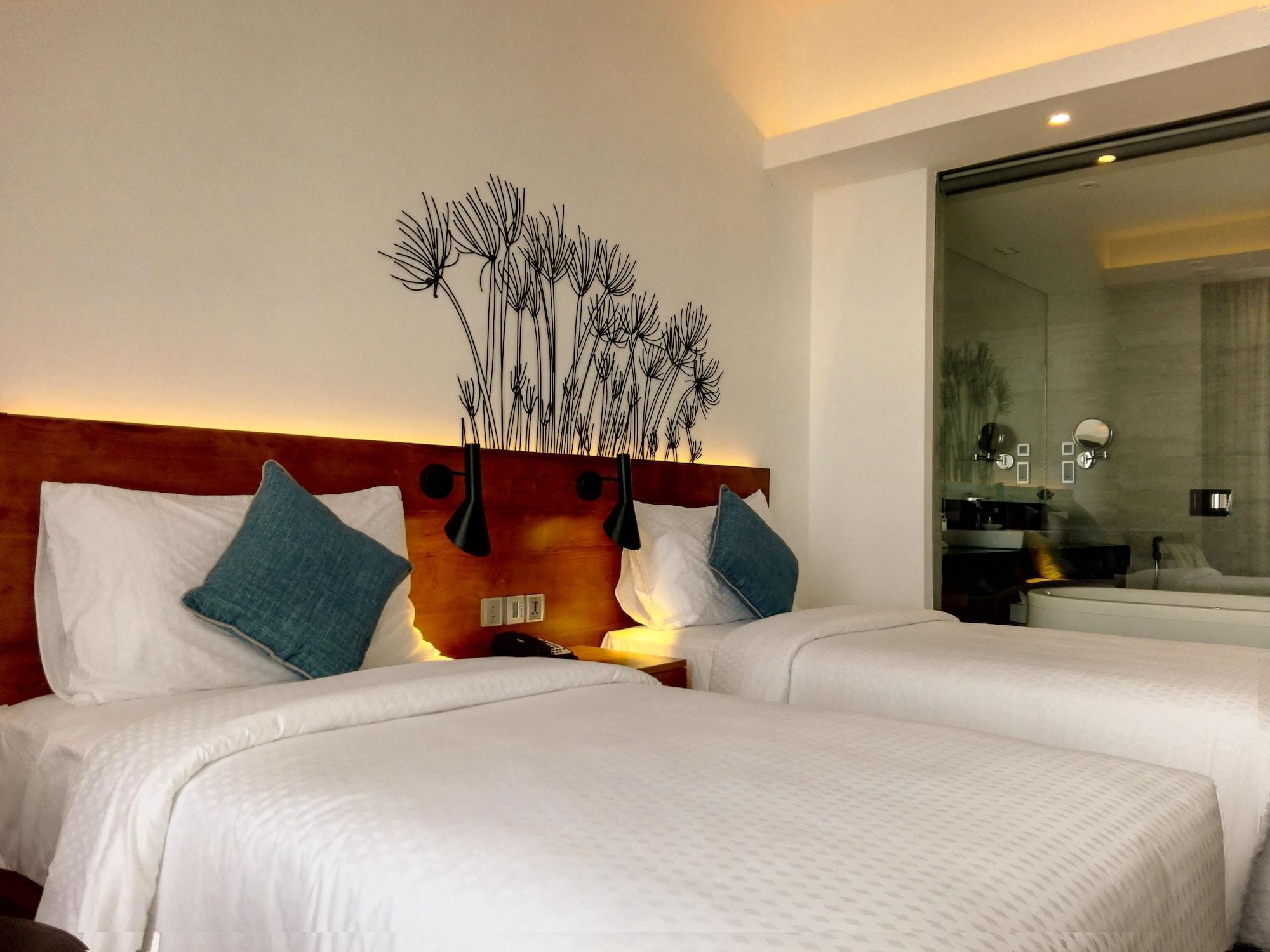 Jetwing Colombo Seven Hotel Exterior photo