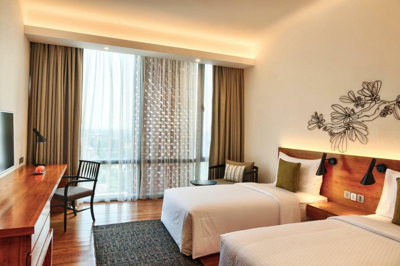 Jetwing Colombo Seven Hotel Exterior photo