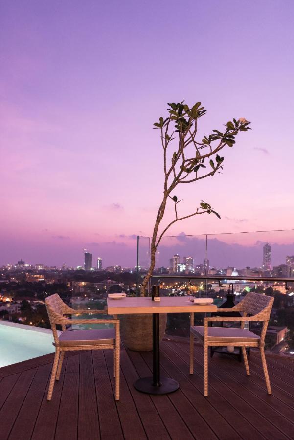 Jetwing Colombo Seven Hotel Exterior photo